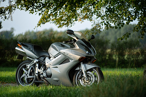Honda VFR 800 (1 foto / 5)