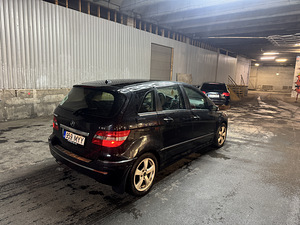 Mercedes-Benz B-Class reg. makstud automaat (4 foto / 6)