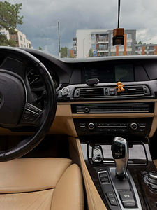 BMW 530 Xdrive (6 фото из 6)