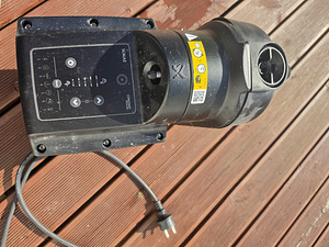 Насос Grundfos SCALA 2 3-45 (2 фото из 3)