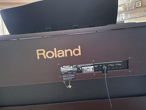 Müüa väga vähe kasutatud Roland KR-107 digitaalne klaver (3 foto / 5)