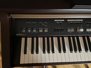 Müüa väga vähe kasutatud Roland KR-107 digitaalne klaver (5 foto / 5)