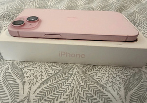 Uueväärne iphone 15, 128gb (5 foto / 6)