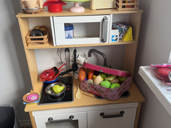 игровая кухня IKEA с аксессуаром