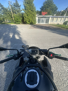 2022 Kawasaki Z900 92 kW (2 foto / 10)