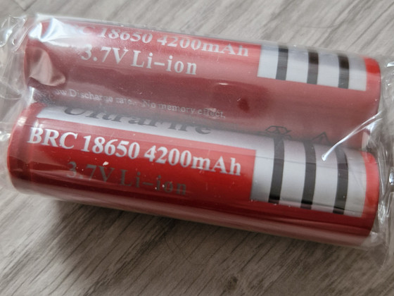 Аккумуляторные батареи 2 шт. 4200mAh! НОВЫЕ!