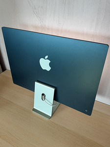 Apple iMac 24" M1 8GB/256GB + Satechi Hub - täiskomplekt (2 foto / 6)