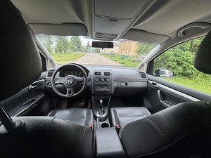 Volkswagen Touran, 2012 (6 фото из 8)