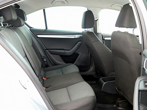 Skoda Octavia Comfortline Facelift LPG 1.2 63kW (7 фото из 8)