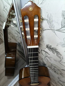 Гитара Yamaha C40 классическая (3 фото из 8)