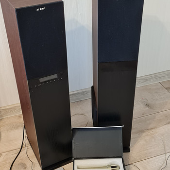 Karaoke-kõlarid mikrofoniga, võimsus 120 W