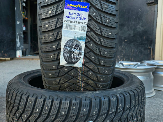 R21 Шины 275 40 21 Goodyear Ultra Grip Arctic 2 SUV 2 шт