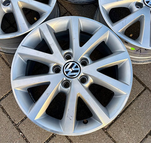 Volkswagen 5x112 R16 диски (7 фото из 10)