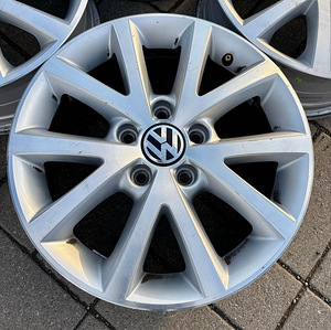 Volkswagen 5x112 R16 диски (8 фото из 10)