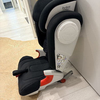 Turvatool Britax Romer Kidfix XP SICT, must v., 15 - 36 kg