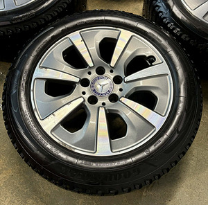 Mercedes-Benz 5x112 R16 диски с зимней резиной (6 фото из 6)