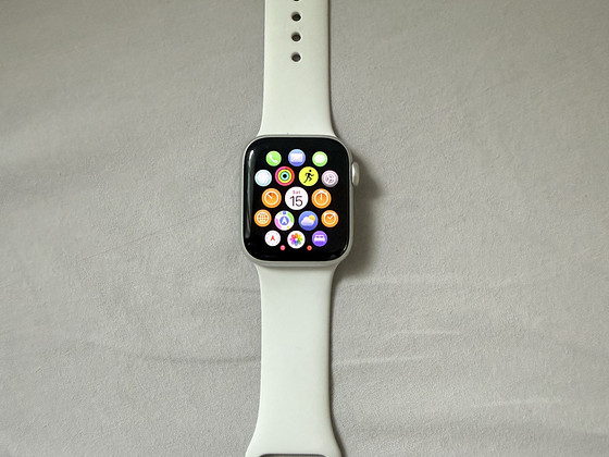 Apple Watch SE 2nd generation GPS 40mm