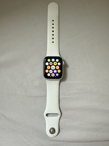 Apple Watch SE 2-го поколения GPS 40 мм (1 фото из 7)