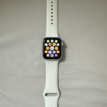Apple Watch SE 2nd generation GPS 40mm