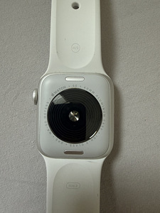 Apple Watch SE 2-го поколения GPS 40 мм (3 фото из 7)