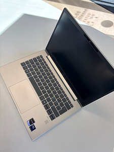 HP EliteBook 640 G11 (1 foto / 4)