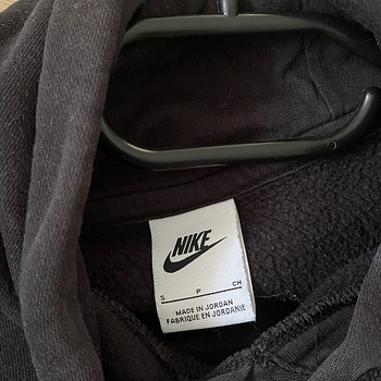Must Nike'i originaal pusa (suurus S)