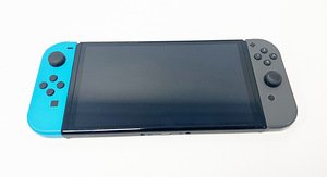 Mängukonsool Nintendo Switch Oled 7" OLED ekraan 64GB mälu (2 foto / 2)