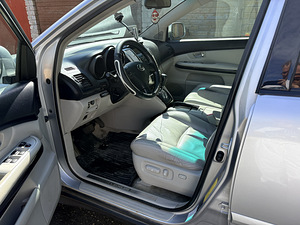 Lexus RX350. 2010 bensiin-gaas .318985km (8 foto / 13)