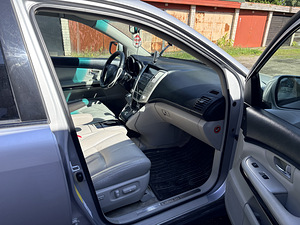 Lexus RX350. 2010 bensiin-gaas .318985km (10 foto / 13)