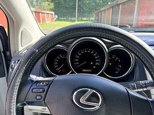Lexus RX350. 2010 bensiin-gaas .318985km (12 foto / 13)