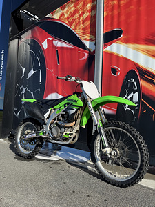Kawasaki KX450f (4 фото из 6)