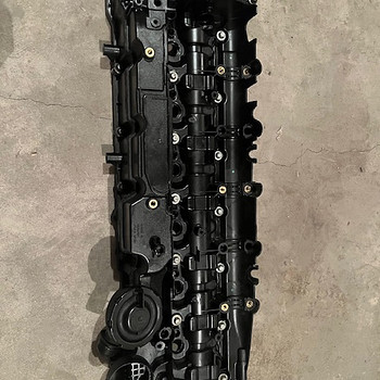 BMW n57 Клапанная крышка m8f5101m7 11127823181