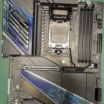 ASRock X870E Nova Lightning Wifi