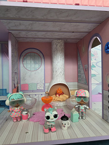 L.O.L Winter Disco Chalet nukumaja (2 foto / 6)