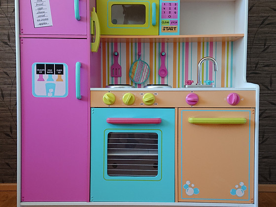 KidKraft Deluxe Big and Bright Wooden Play Kitchen mänguköök