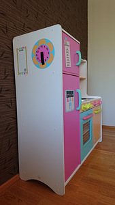 KidKraft Deluxe Big and Bright Wooden Play Kitchen mänguköök (2 foto / 6)