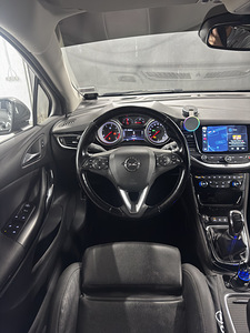 Opel Astra Sports Tourer+ (9 фото из 15)