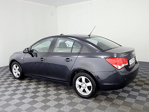 Chevrolet Cruze Comfort 1.6 91kW (4 фото из 8)