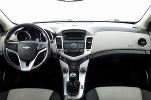 Chevrolet Cruze Comfort 1.6 91kW (5 фото из 8)
