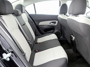 Chevrolet Cruze Comfort 1.6 91kW (7 фото из 8)