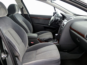 Peugeot 407 Elegance ATM 2.0 103kW (6 фото из 9)
