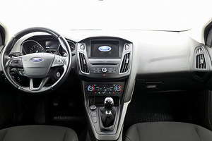 Ford Focus Comfort 1.0 92kW (5 фото из 9)