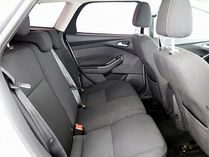 Ford Focus Comfort 1.0 92kW (7 фото из 9)