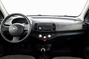 Nissan Micra Elegance 1.2 48kW (5 фото из 7)