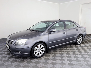 Toyota Avensis Linea Sol Facelift 2.0 108kW (2 фото из 8)