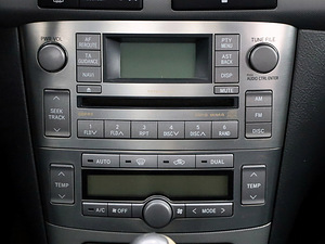 Toyota Avensis Linea Sol Facelift 2.0 108kW (8 фото из 8)