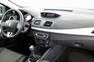 Renault Megane Coupe 1.6 81kW (5 фото из 8)