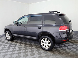 Volkswagen Touareg Highline Facelift ATM 2.5 TDI 128kW (4 фото из 7)