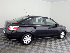 Peugeot 301 Comfort 1.2 53kW (3 фото из 7)