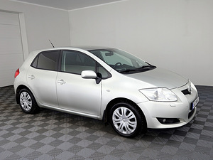 Toyota Auris Linea Sol ATM 1.6 91kW (1 фото из 9)
